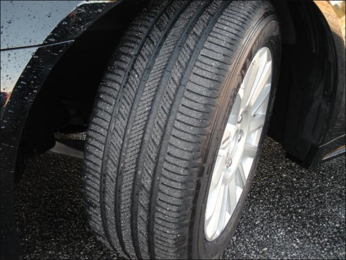 Key Features and Benefits of this tire