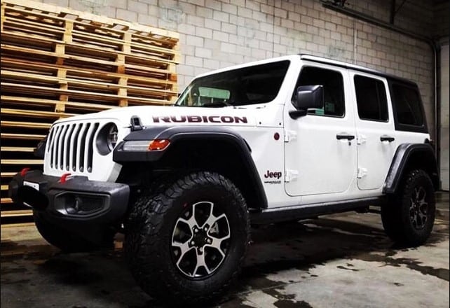 What tires come stock in Jeep Wrangler