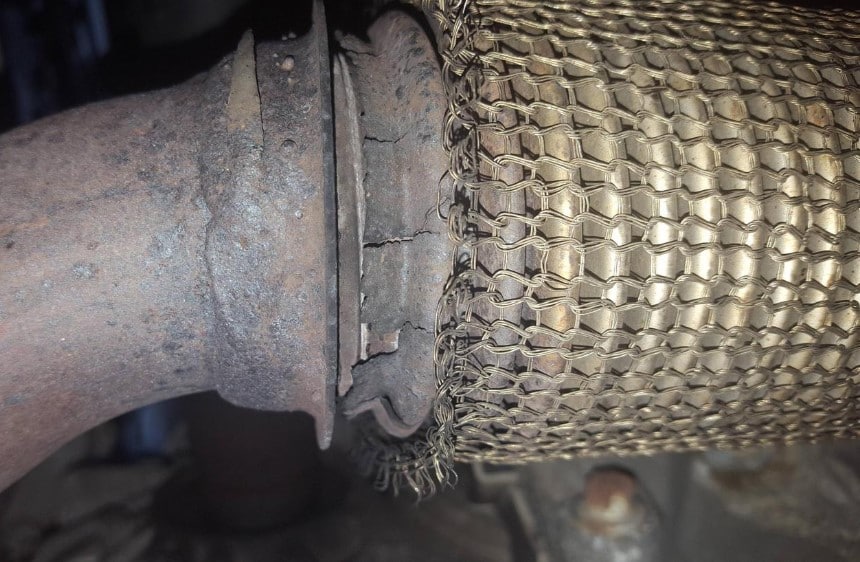 What is the process of recycling catalytic converters