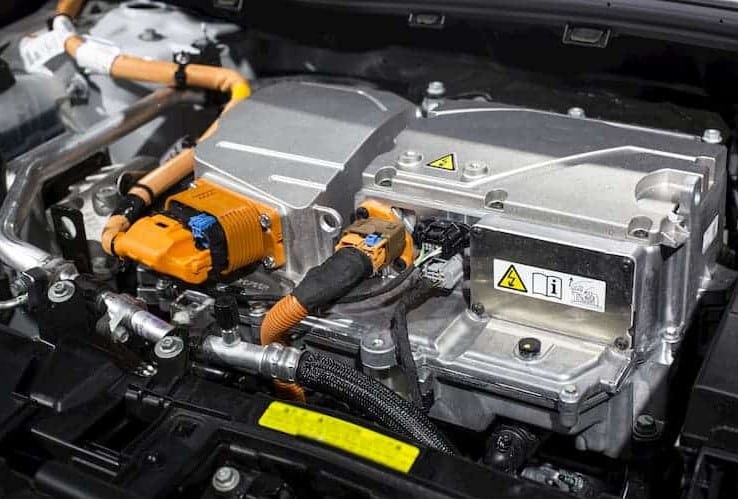 do electric cars need oil changes