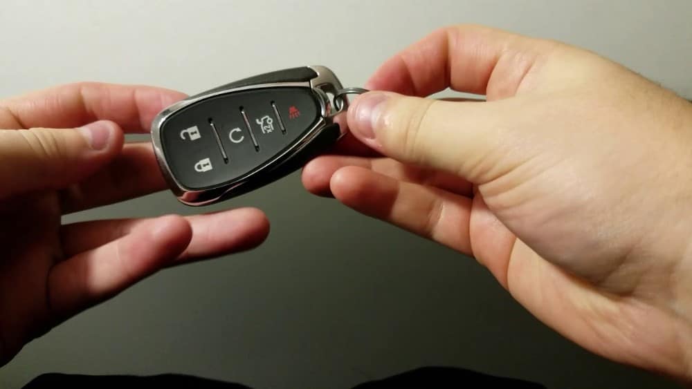 how to change the battery in a key fob
